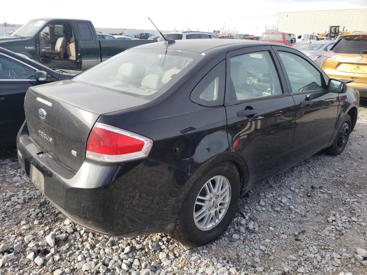 Photo 4 from auction – 2009 FORD FOCUS SE with VIN 1FAHP35N39W255357