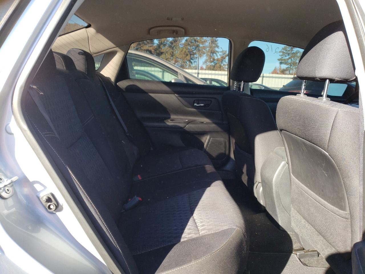 Photo 6 from auction – 2016 NISSAN ALTIMA 2.5 with VIN 1N4AL3AP4GC262904
