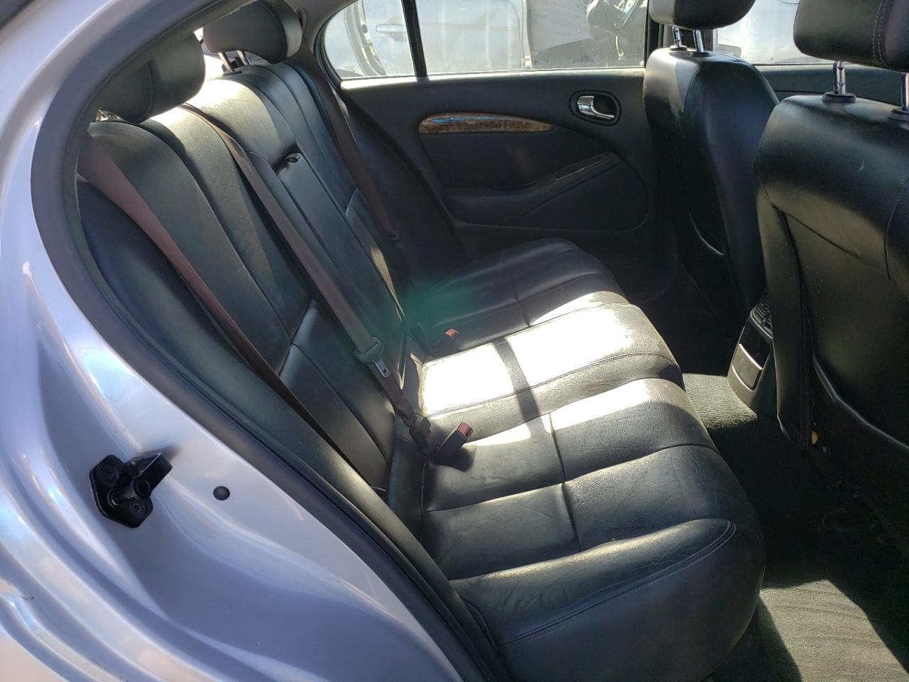 Photo 6 from auction – 2005 JAGUAR S-TYPE with VIN SAJWA01T35FN13653