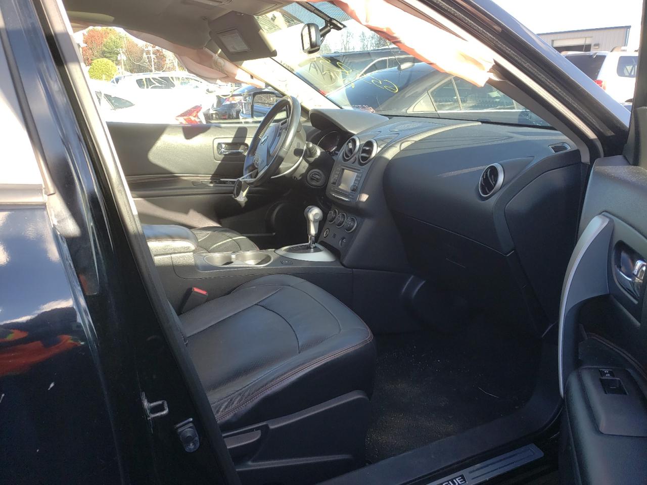 Photo 5 from auction – 2012 NISSAN ROGUE S with VIN JN8AS5MV2CW357185