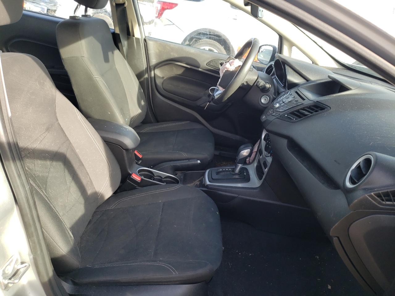 Photo 5 from auction – 2016 FORD FIESTA SE with VIN 3FADP4BJ5GM120917