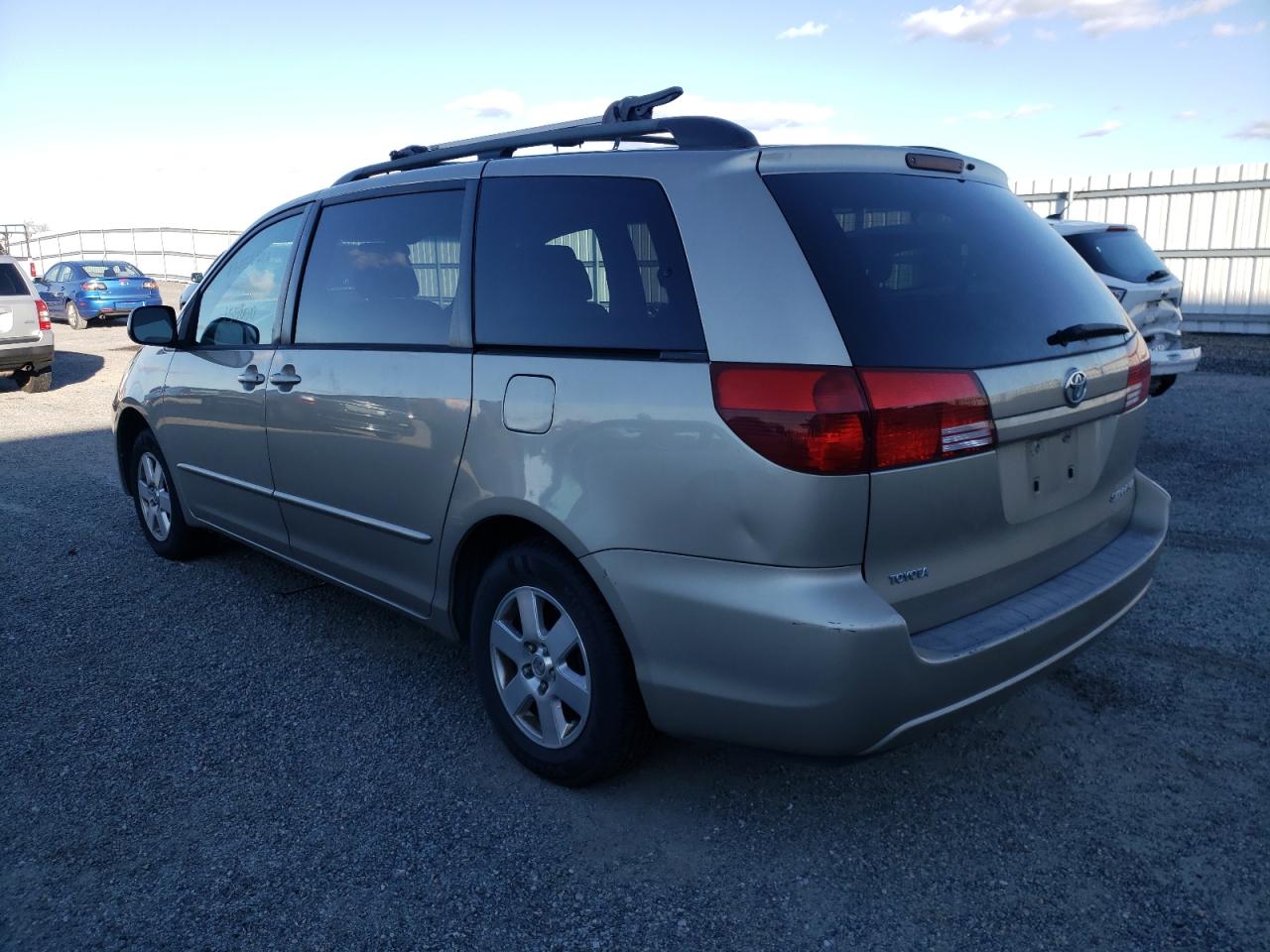 Photo 3 from auction – 2005 TOYOTA SIENNA with VIN 5TDZA23C85S228421