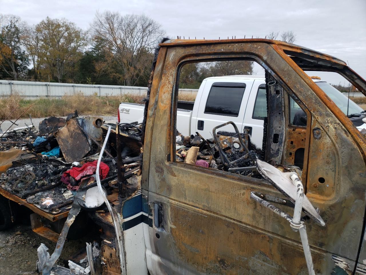 Photo 9 from auction – 1995 FORD ECONOLINE with VIN 1FDKE30G9SHC14154
