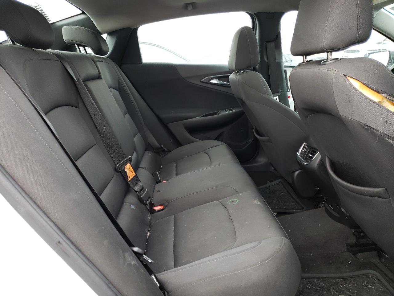 Photo 6 from auction – 2017 CHEVROLET MALIBU LT with VIN 1G1ZE5ST4HF119586