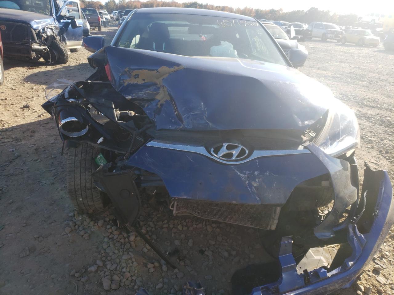 Photo 9 from auction – 2017 HYUNDAI VELOSTER with VIN KMHTC6AD1HU312708