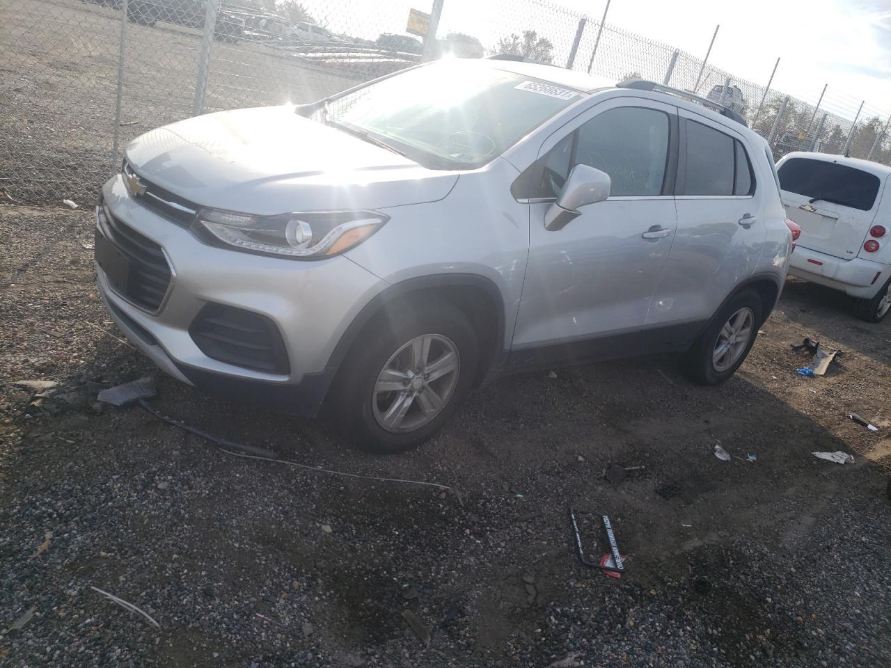 Photo 2 from auction – 2017 CHEVROLET TRAX 1LT with VIN 3GNCJPSB1HL149783
