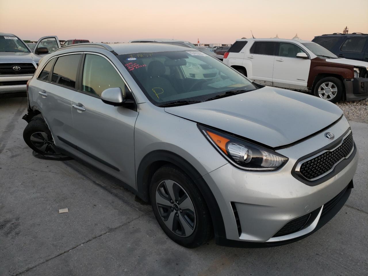 KIA NIRO FE 2019 with VIN KNDCB3LC3K5217983 - Photo from auction