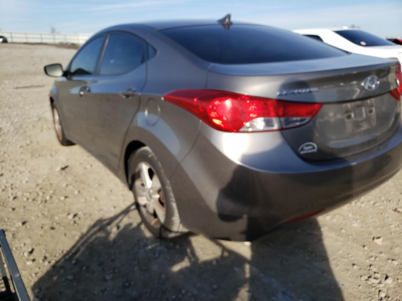 Photo 3 from auction – 2012 HYUNDAI ELANTRA GL with VIN 5NPDH4AE7CH066757