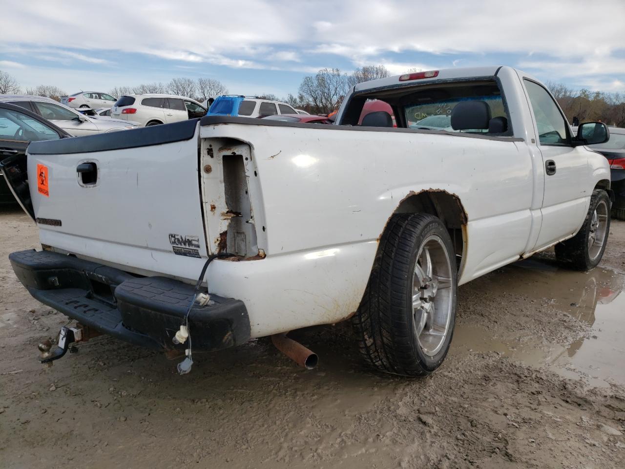 Photo 4 from auction – 2000 CHEVROLET SILVERADO with VIN 1GCEC14W3YE303449