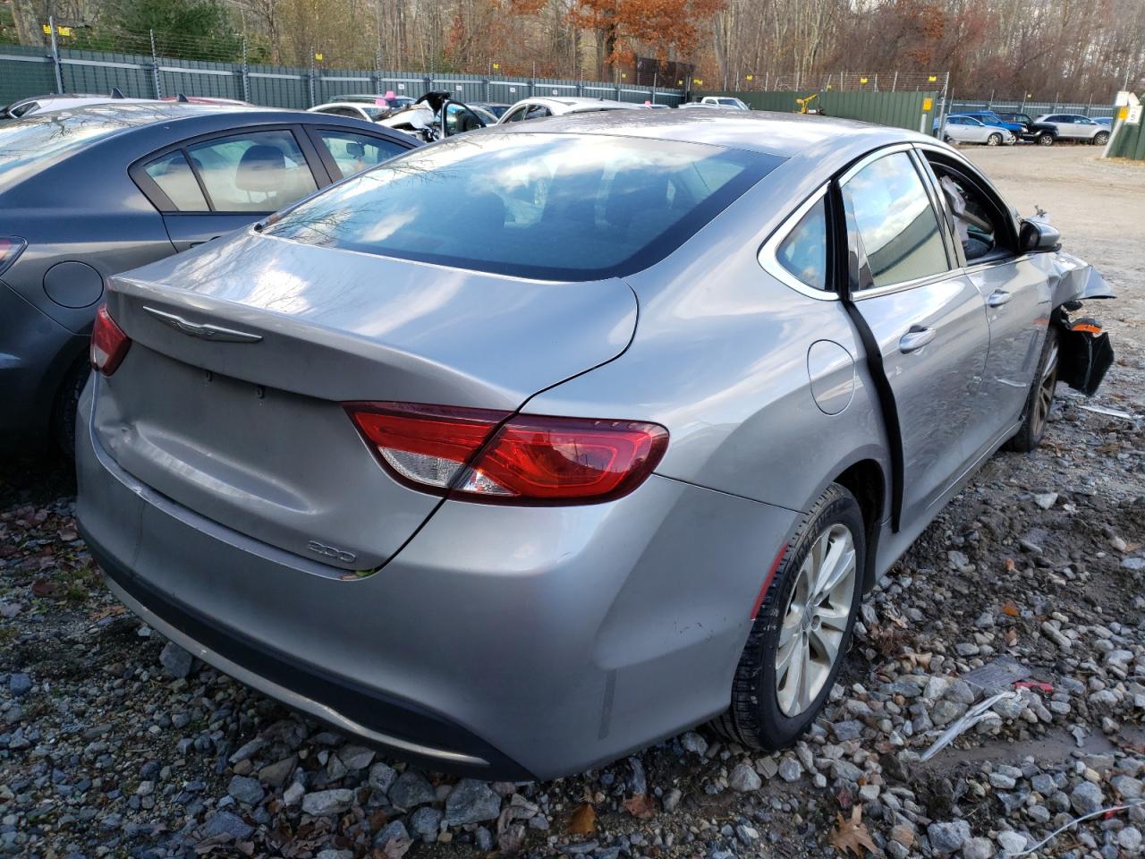 Photo 4 from auction – 2015 CHRYSLER 200 LIMITE with VIN 1C3CCCAB7FN633276
