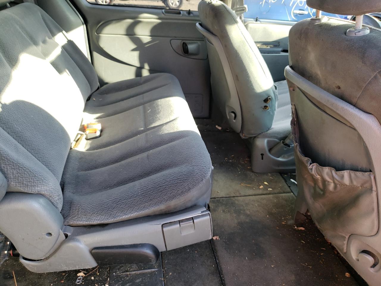 Photo 6 from auction – 2005 DODGE GRAND CARA with VIN 1D4GP24R95B426640