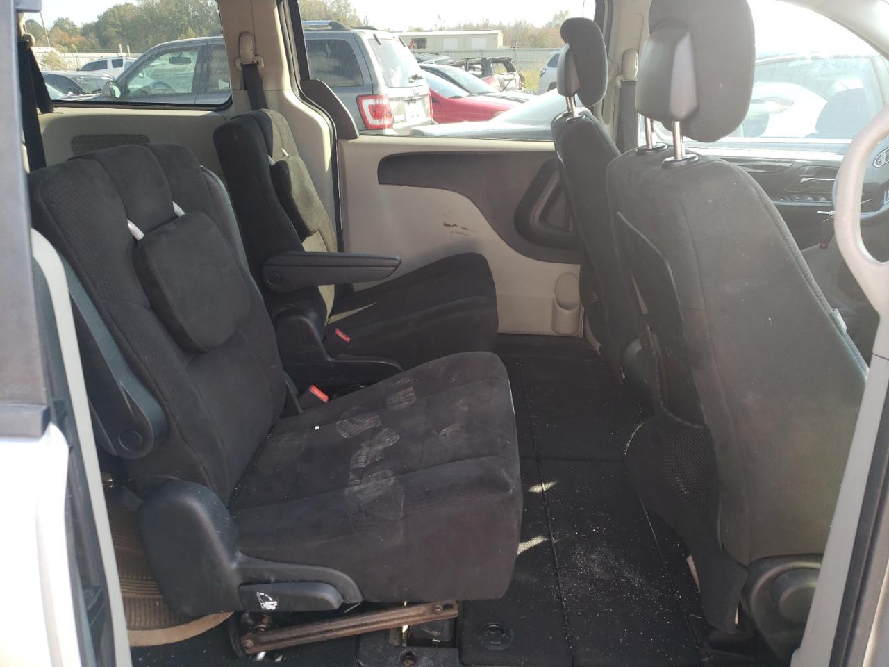 Photo 6 from auction – 2011 DODGE GRAND CARA with VIN 2D4RN4DGXBR699334