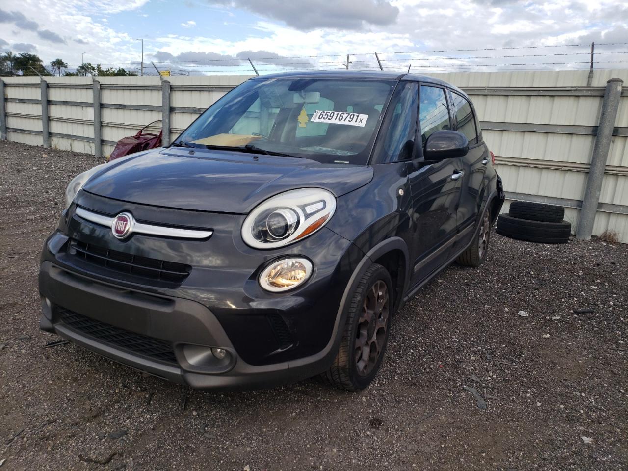 Photo 2 from auction – 2014 FIAT 500L TREKK with VIN ZFBCFADH0EZ018229