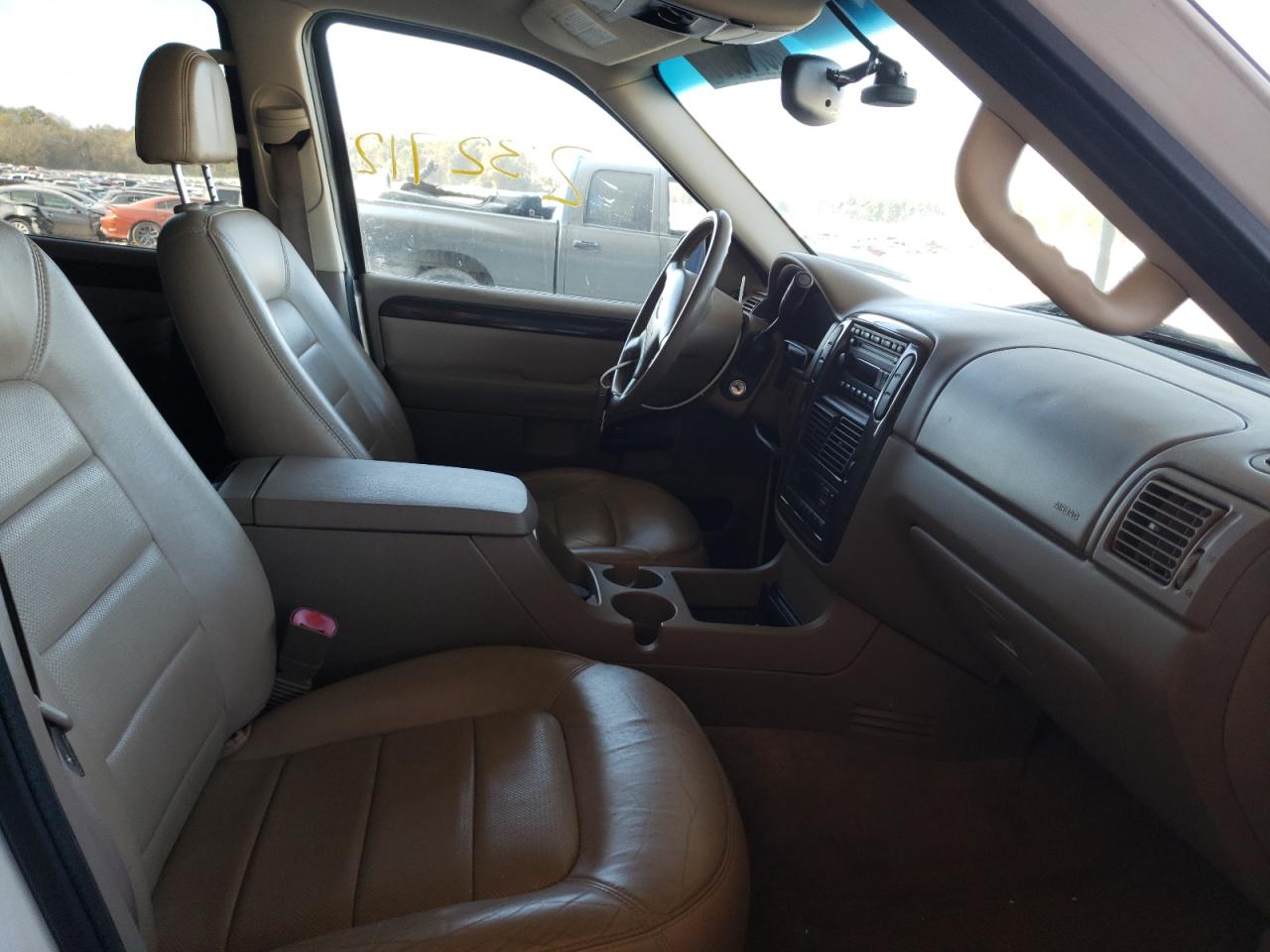 Photo 5 from auction – 2002 FORD EXPLORER L with VIN 1FMZU65E12ZB54438