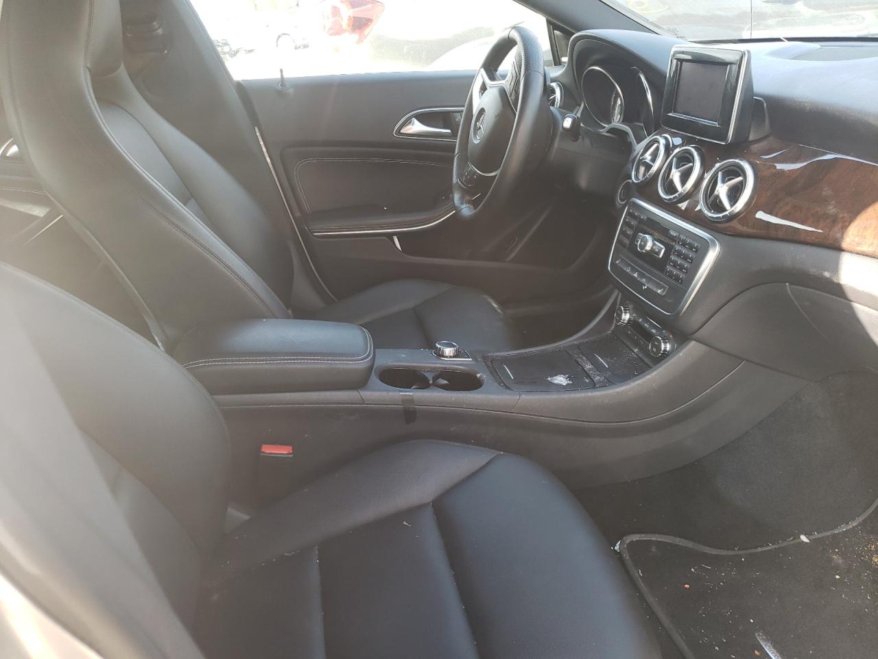 Photo 5 from auction – 2014 MERCEDES-BENZ CLA 250 with VIN WDDSJ4EB0EN027643