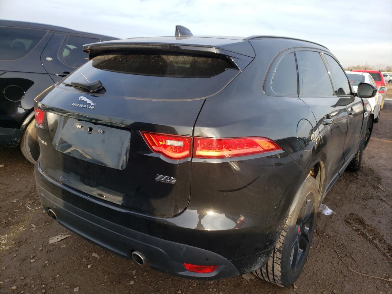 Photo 4 from auction – 2017 JAGUAR F-PACE R - with VIN SADCL2BV5HA895794