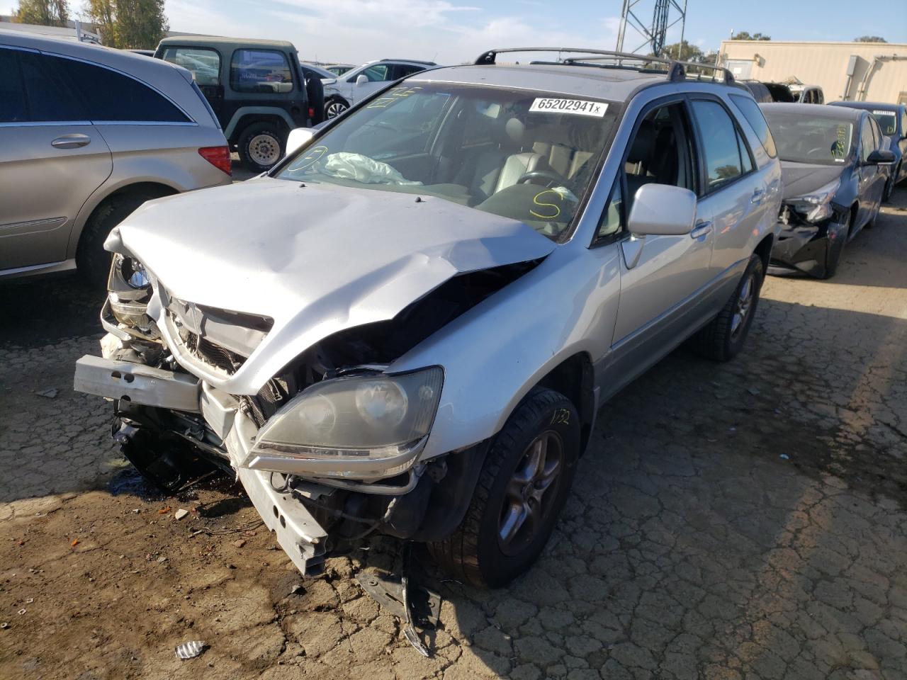 Photo 2 from auction – 1999 LEXUS RX 300 with VIN JT6HF10U0X0014914