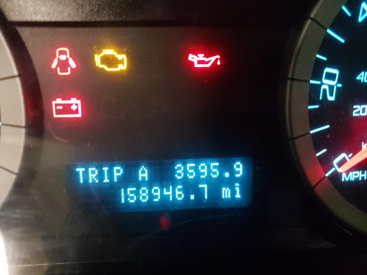 Photo 8 from auction – 2011 FORD ESCAPE XLS with VIN 1FMCU9C76BKC69640