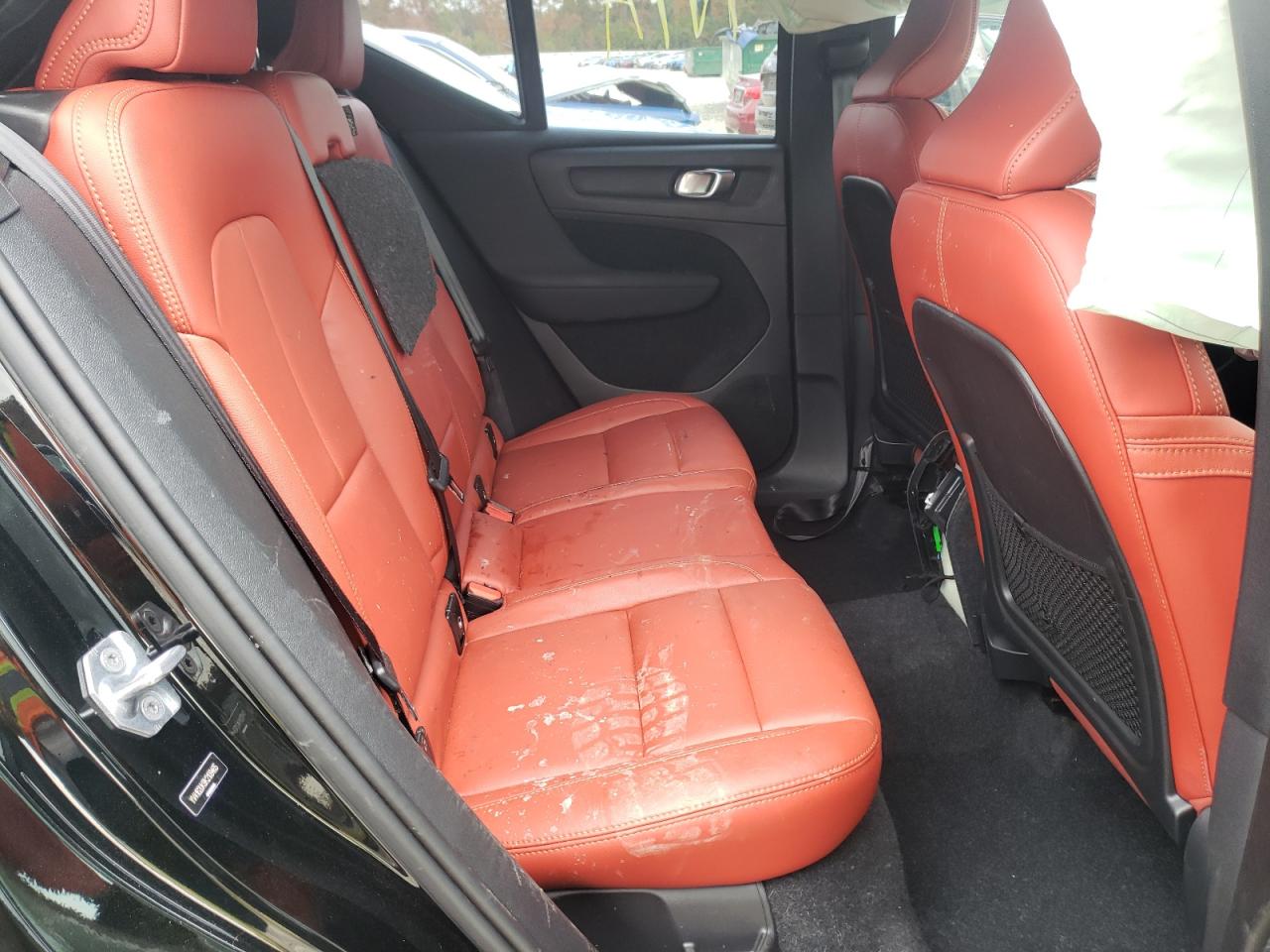 Photo 6 from auction – 2019 VOLVO XC40 T5 MO with VIN YV4162UK8K2109465