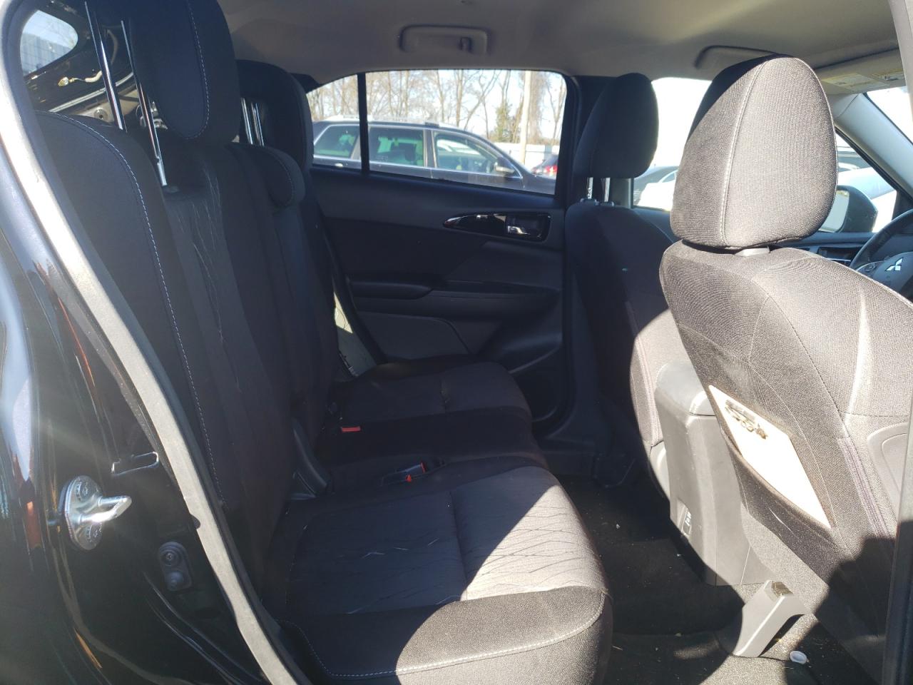 Photo 6 from auction – 2019 MITSUBISHI ECLIPSE CR with VIN JA4AT5AA5KZ022830