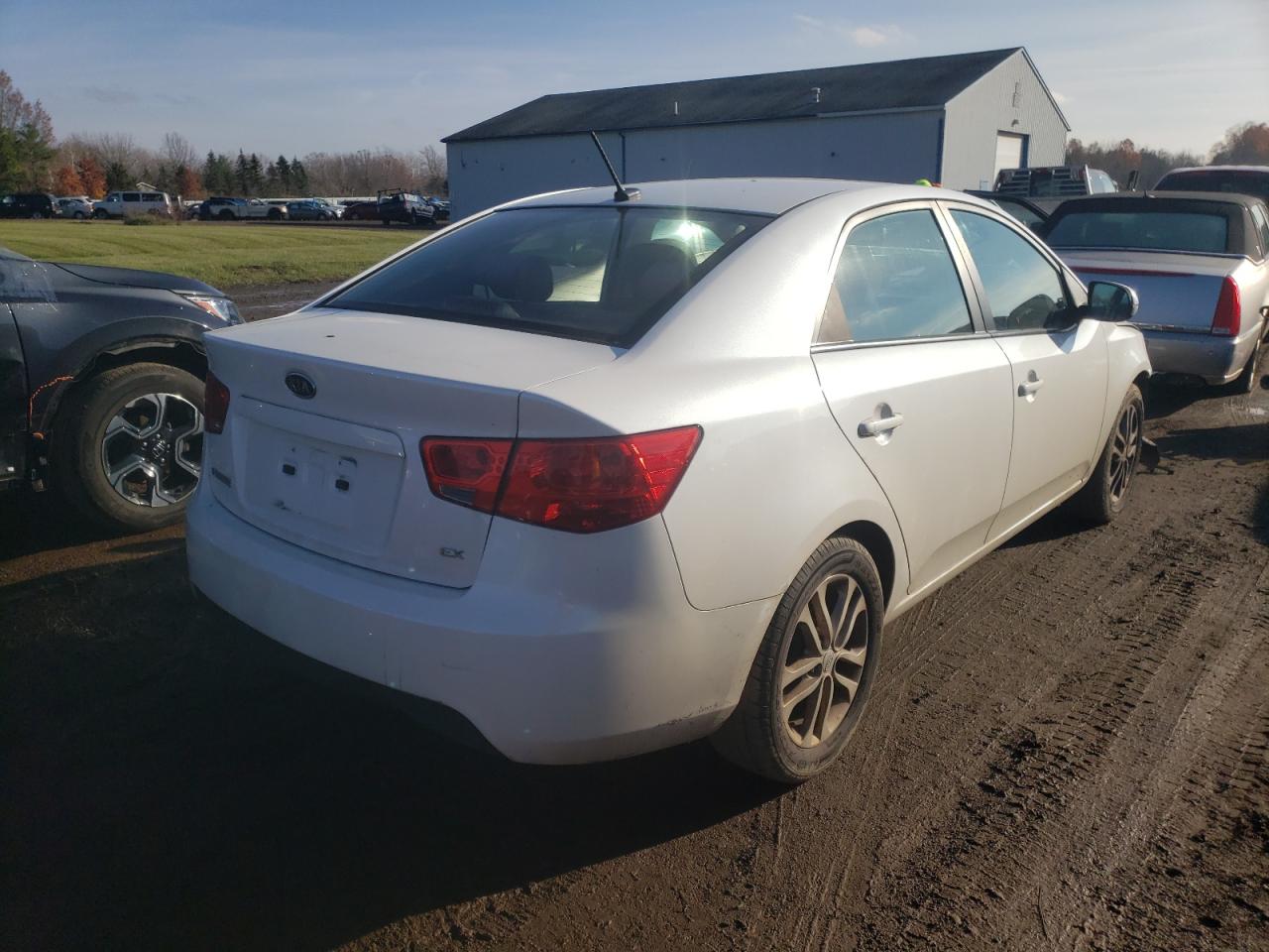 Photo 4 from auction – 2011 KIA FORTE EX with VIN KNAFU4A23B5332698