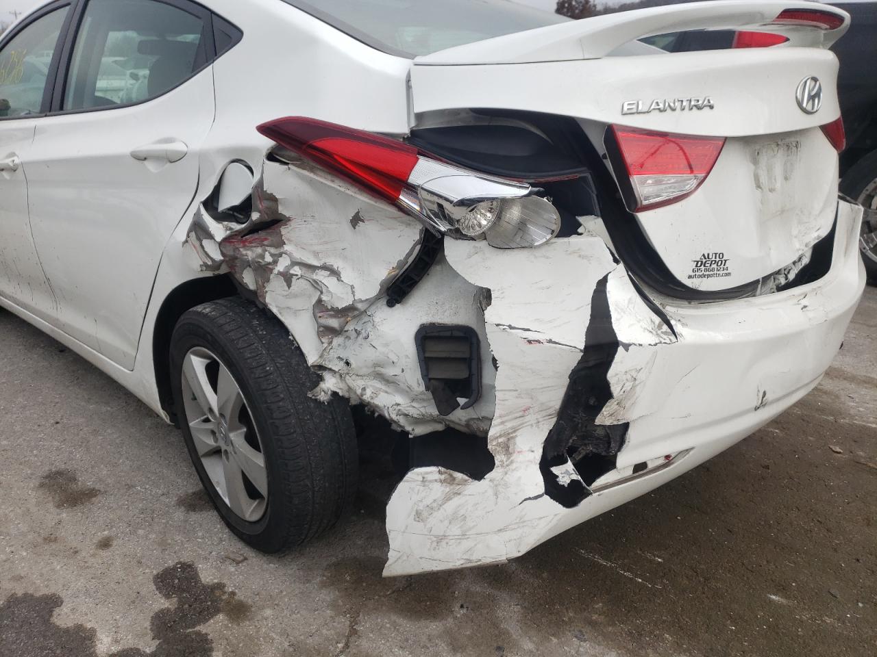 Photo 9 from auction – 2013 HYUNDAI ELANTRA with VIN 5NPDH4AE8DH391371