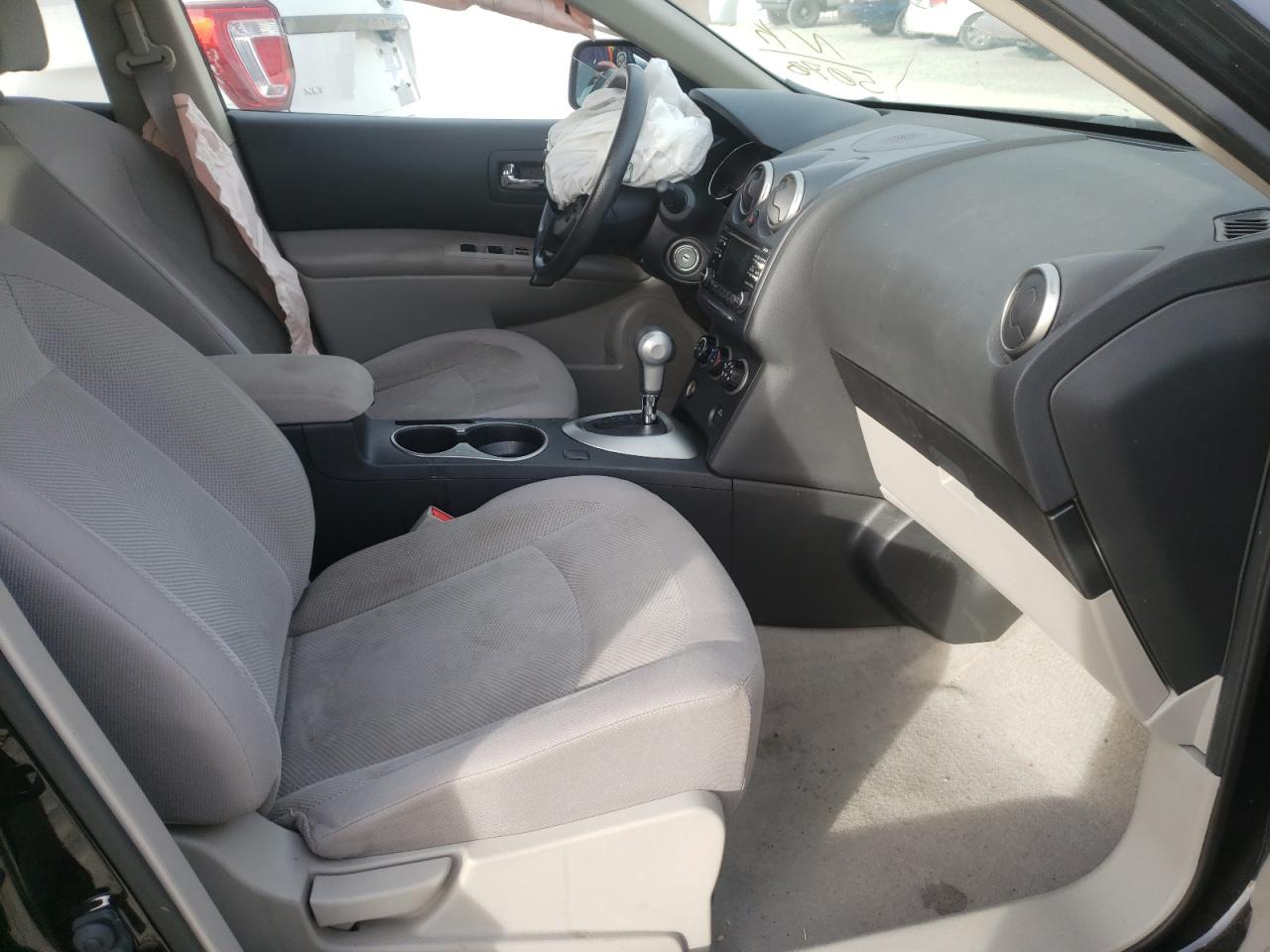 Photo 5 from auction – 2013 NISSAN ROGUE S with VIN JN8AS5MV8DW605070