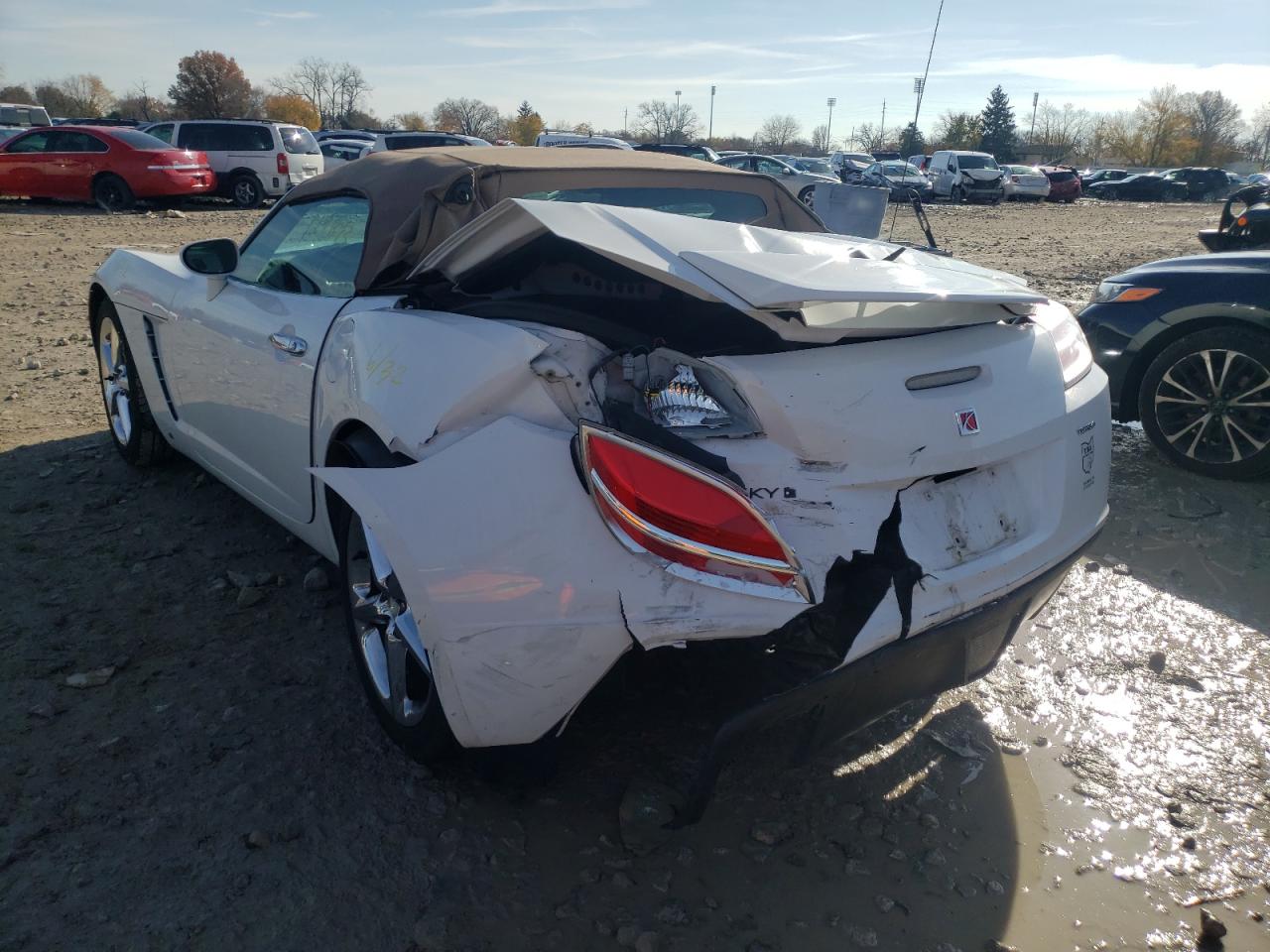 Photo 3 from auction – 2009 SATURN SKY REDLIN with VIN 1G8MT35X39Y106824