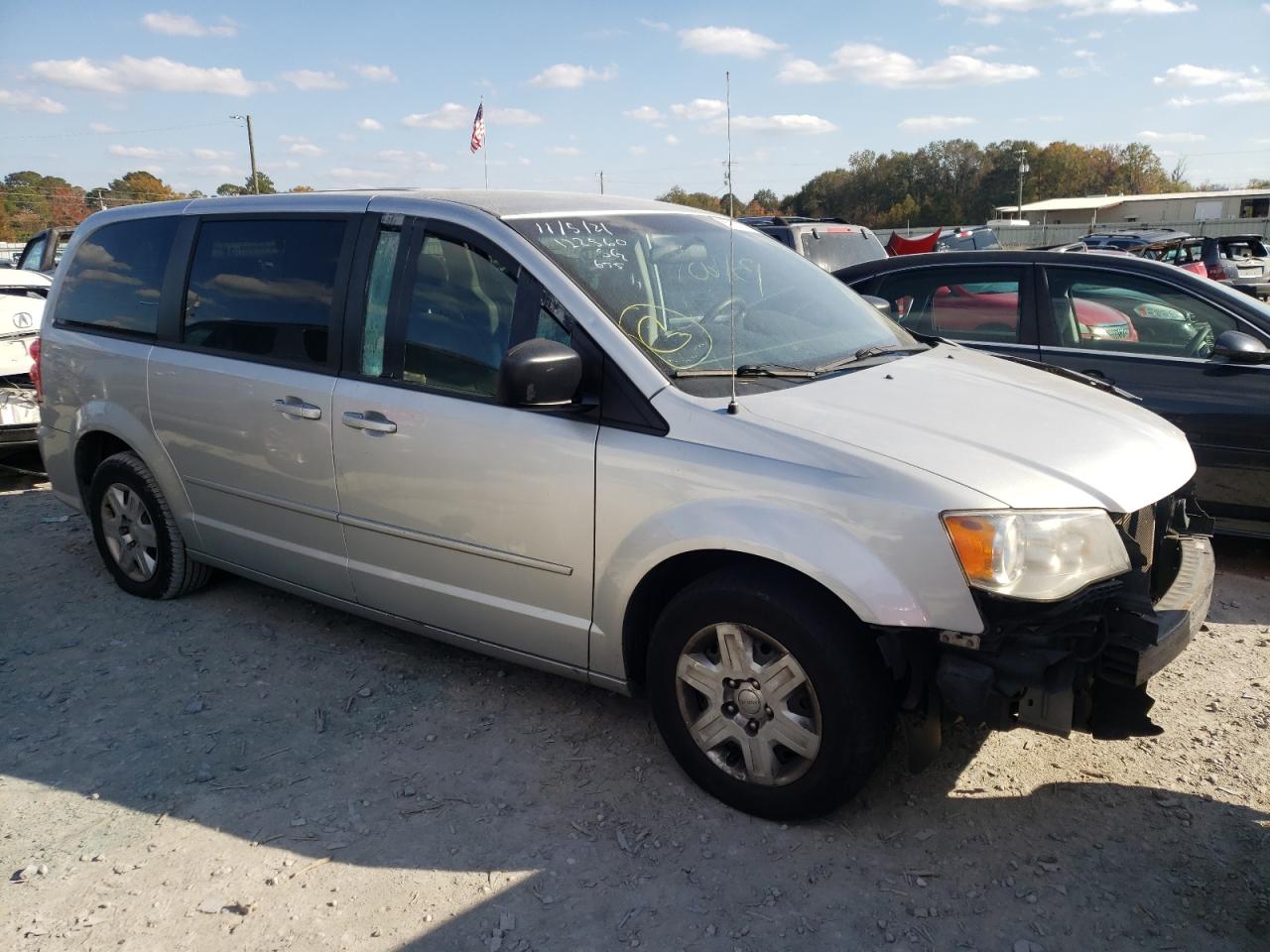 DODGE GRAND CARA 2011 with VIN 2D4RN4DGXBR699334 - Photo from auction