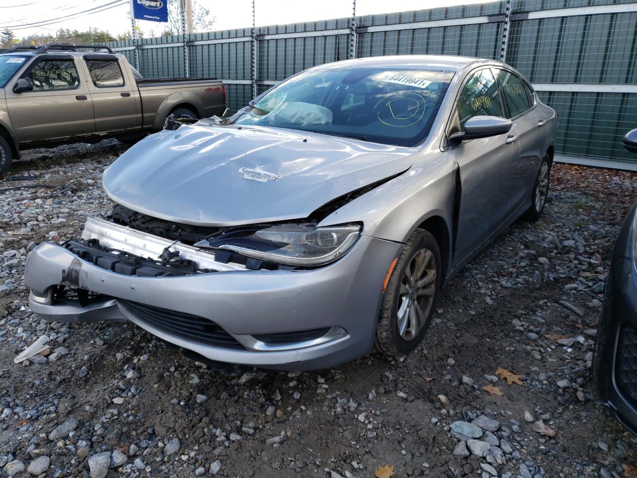 Photo 2 from auction – 2015 CHRYSLER 200 LIMITE with VIN 1C3CCCAB7FN633276