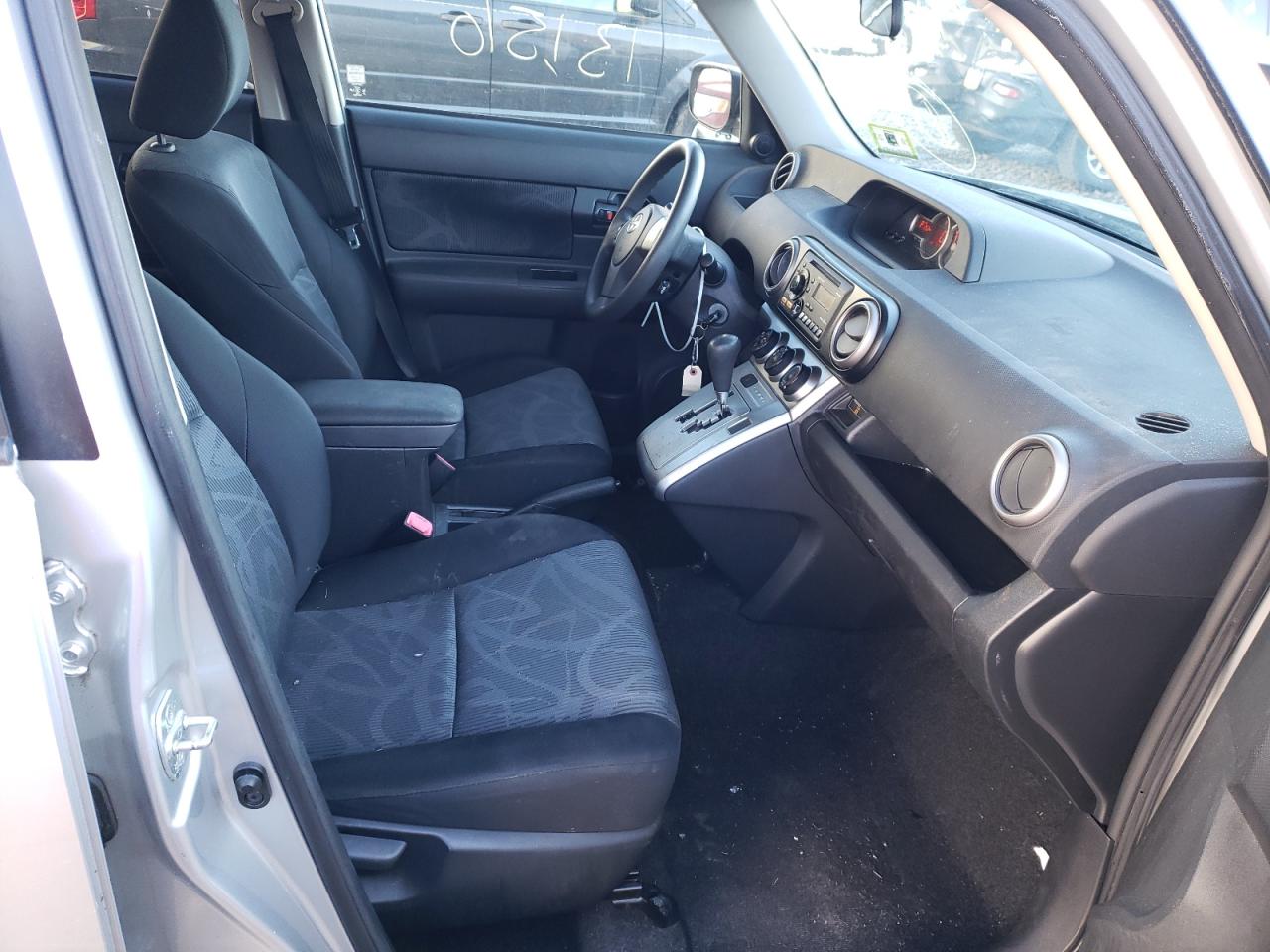 Photo 5 from auction – 2012 TOYOTA SCION XB with VIN JTLZE4FE5CJ006950