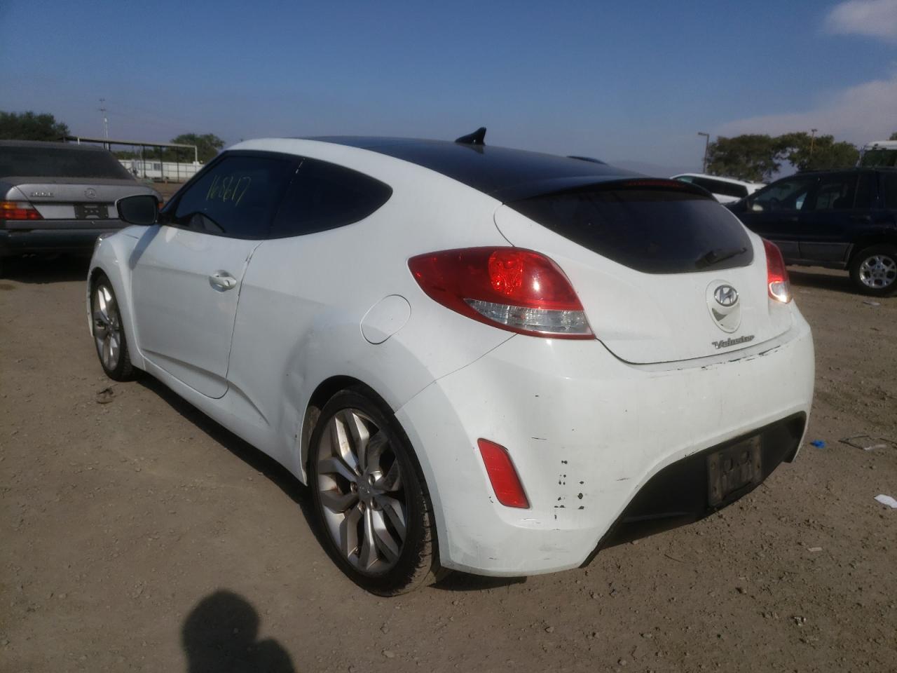Photo 3 from auction – 2013 HYUNDAI VELOSTER with VIN KMHTC6AD0DU134090