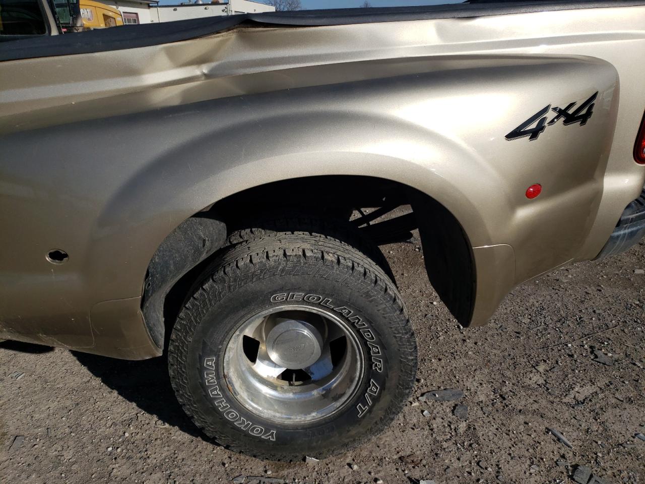 Photo 9 from auction – 2001 FORD F350 SUPER with VIN 1FTWX33F01ED68223