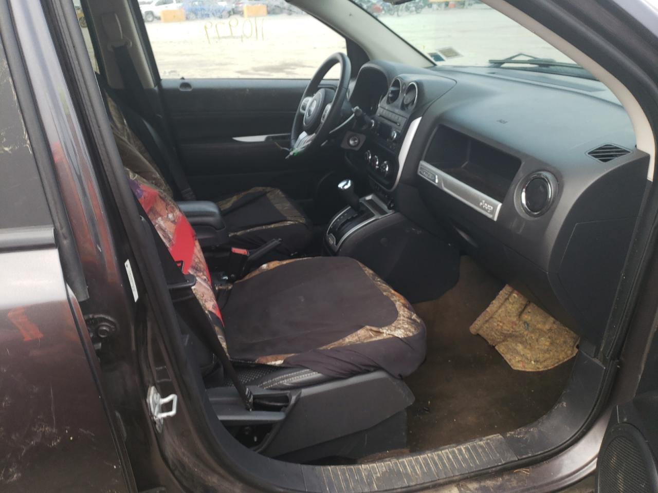 Photo 5 from auction – 2015 JEEP COMPASS LA with VIN 1C4NJDEB5FD232129
