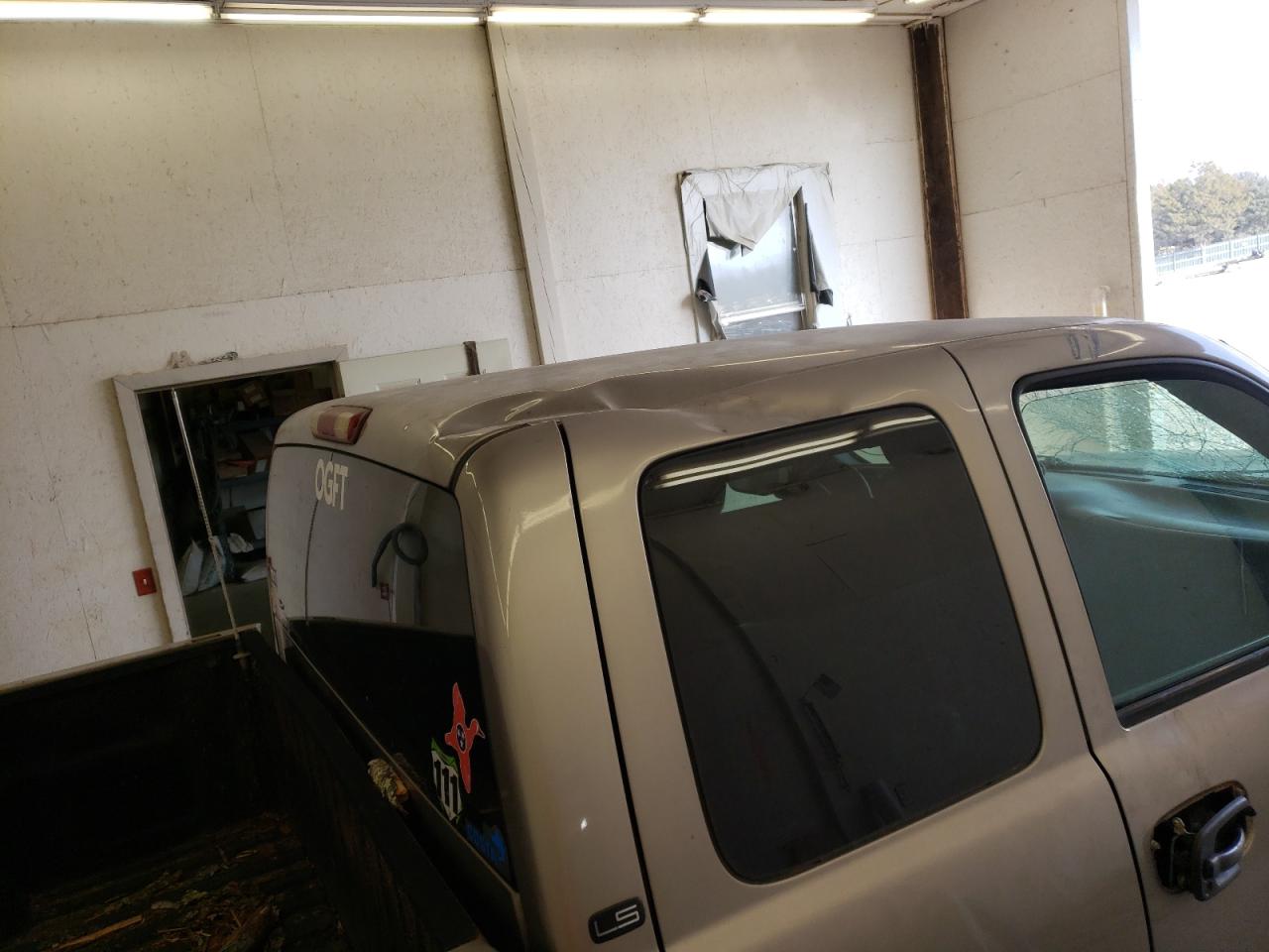 Photo 9 from auction – 2000 CHEVROLET SILVERADO with VIN 1GCEK19V5YE397076