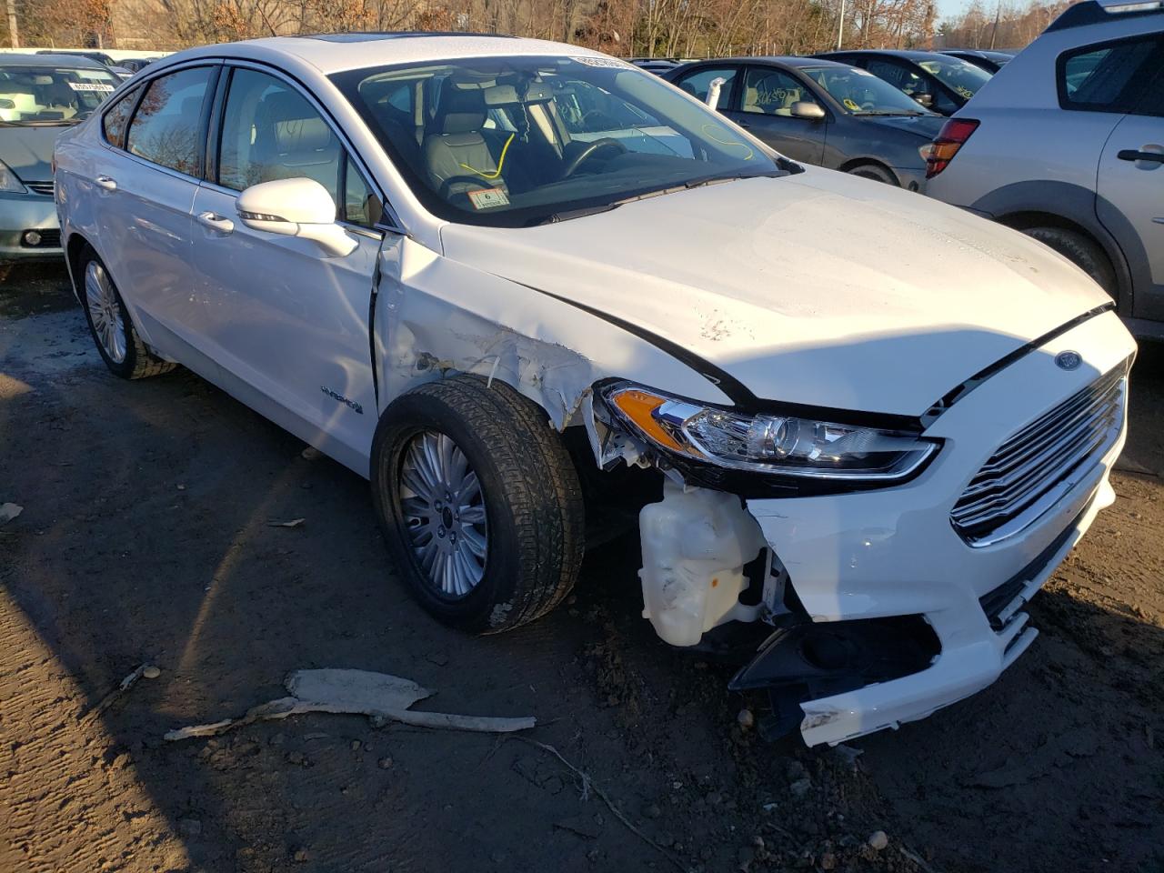 FORD FUSION SE 2016 with VIN 3FA6P0LU7GR336412 - Photo from auction