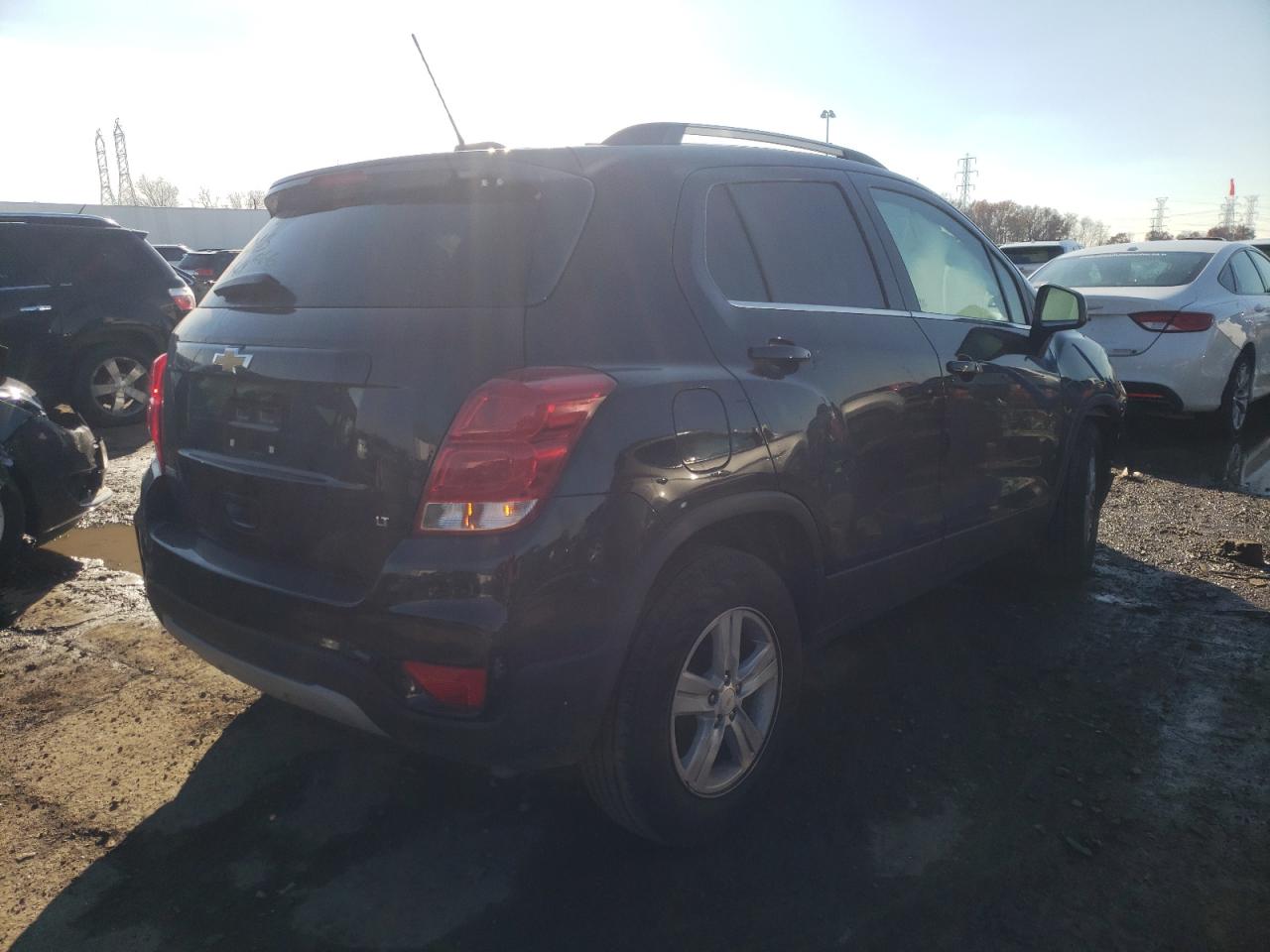 Photo 4 from auction – 2020 CHEVROLET TRAX 1LT with VIN KL7CJLSB6LB337174