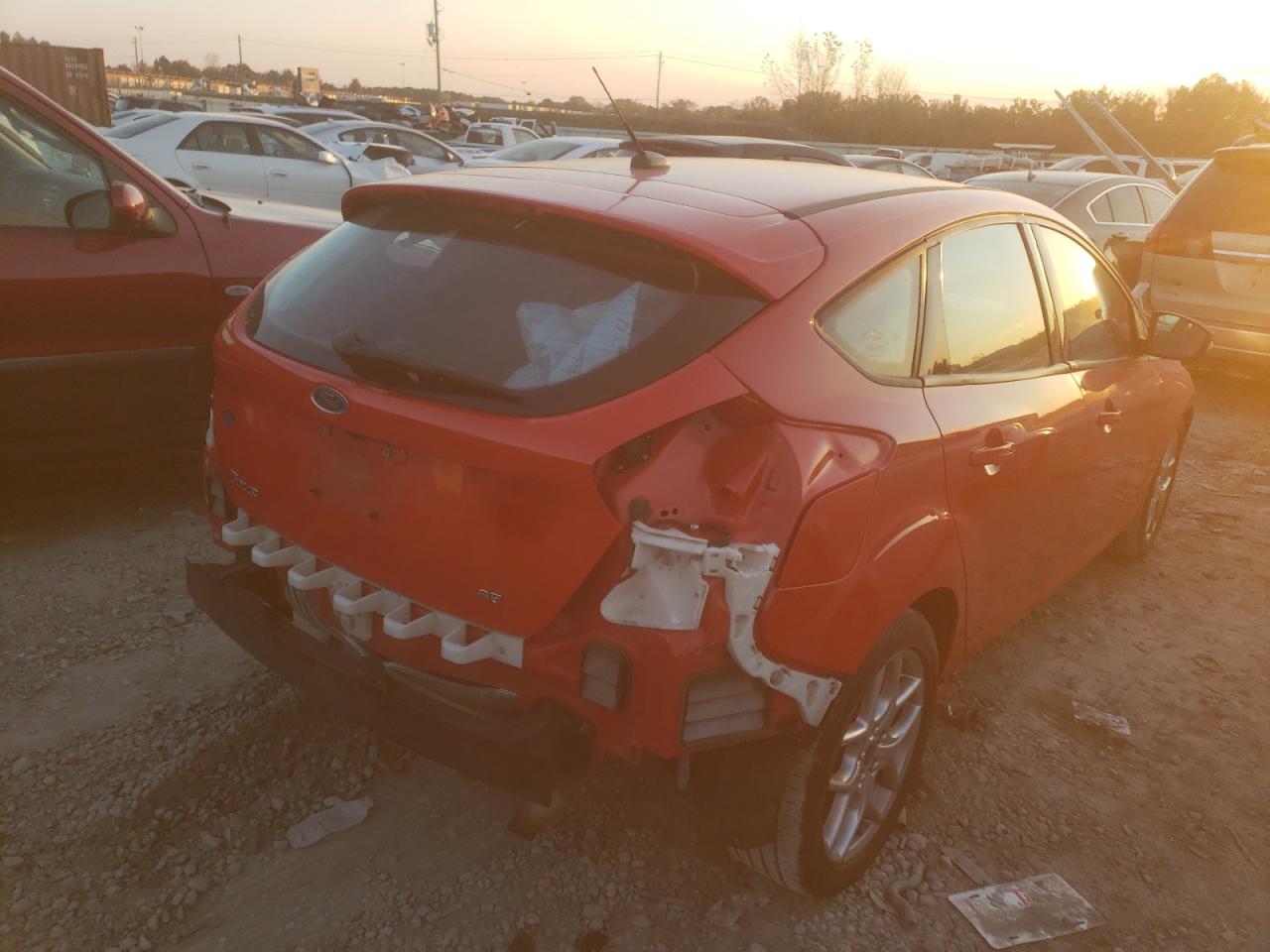 Photo 4 from auction – 2015 FORD FOCUS SE with VIN 1FADP3K23FL302859