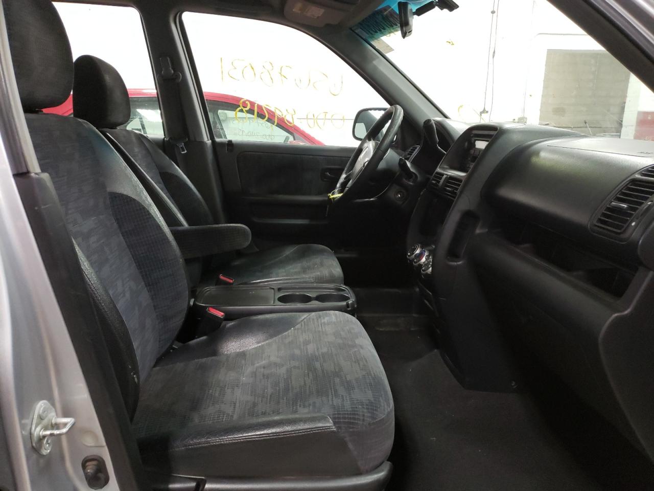Photo 5 from auction – 2004 HONDA CR-V with VIN SHSRD78454U213943