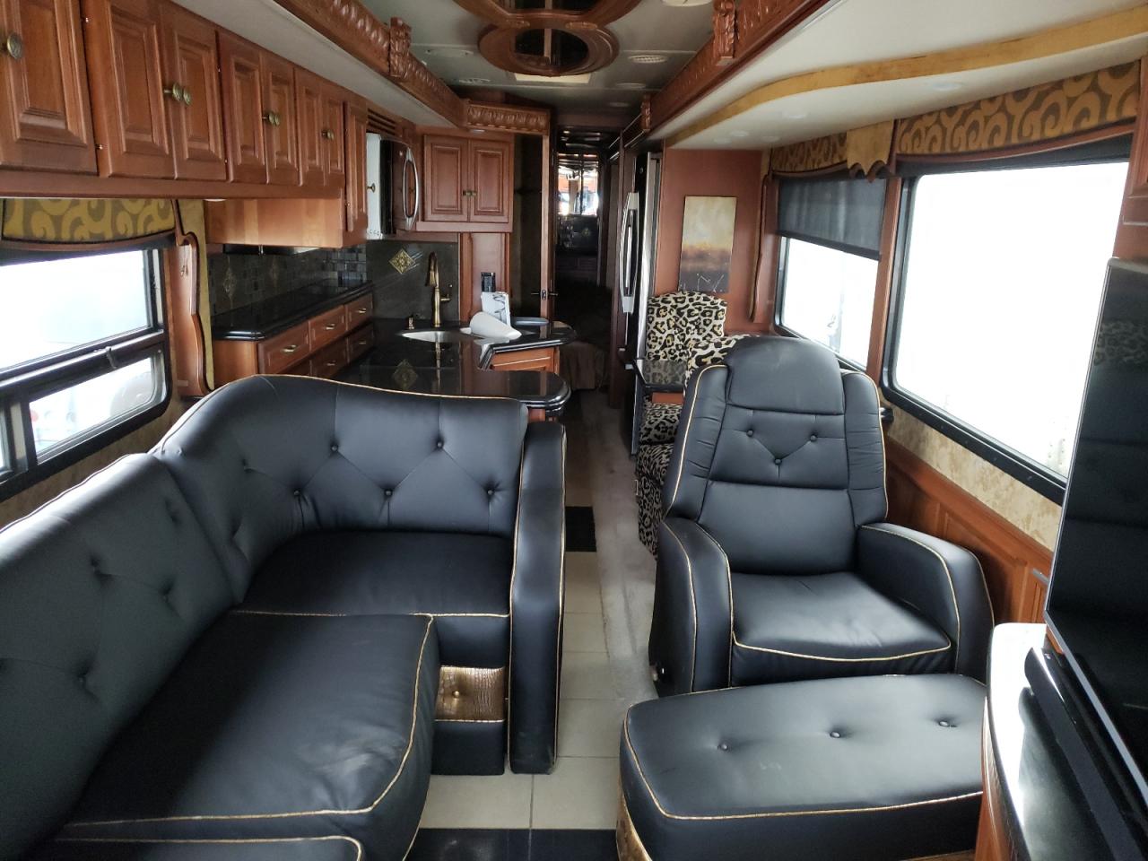 Photo 6 from auction – 2015 FREIGHTLINER CHASSIS XC with VIN 4UZFCUCY2FCGV4157