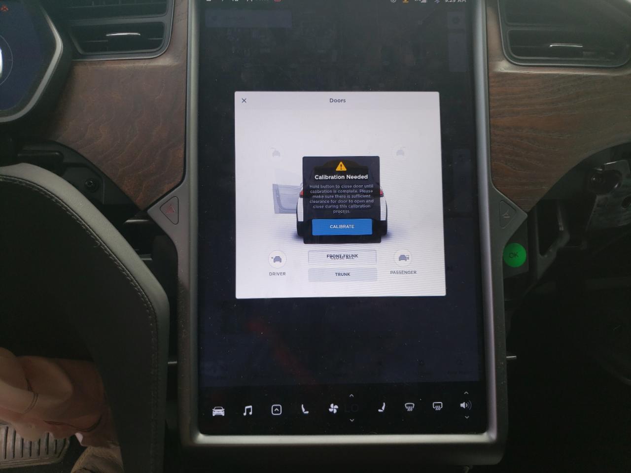 Photo 8 from auction – 2021 TESLA MODEL X with VIN 5YJXCDE25MF320638