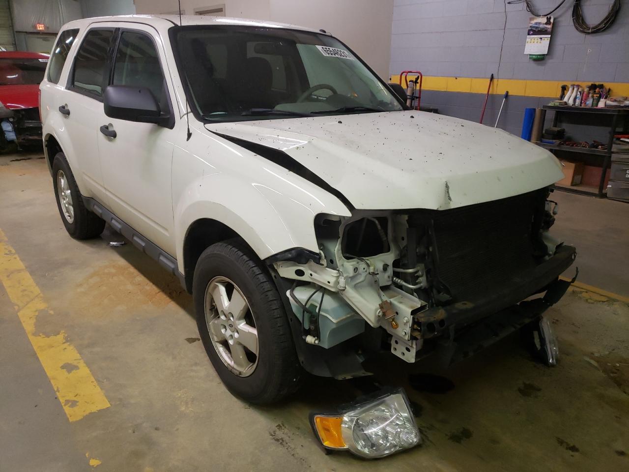 Photo 9 from auction – 2011 FORD ESCAPE XLS with VIN 1FMCU9C76BKC69640