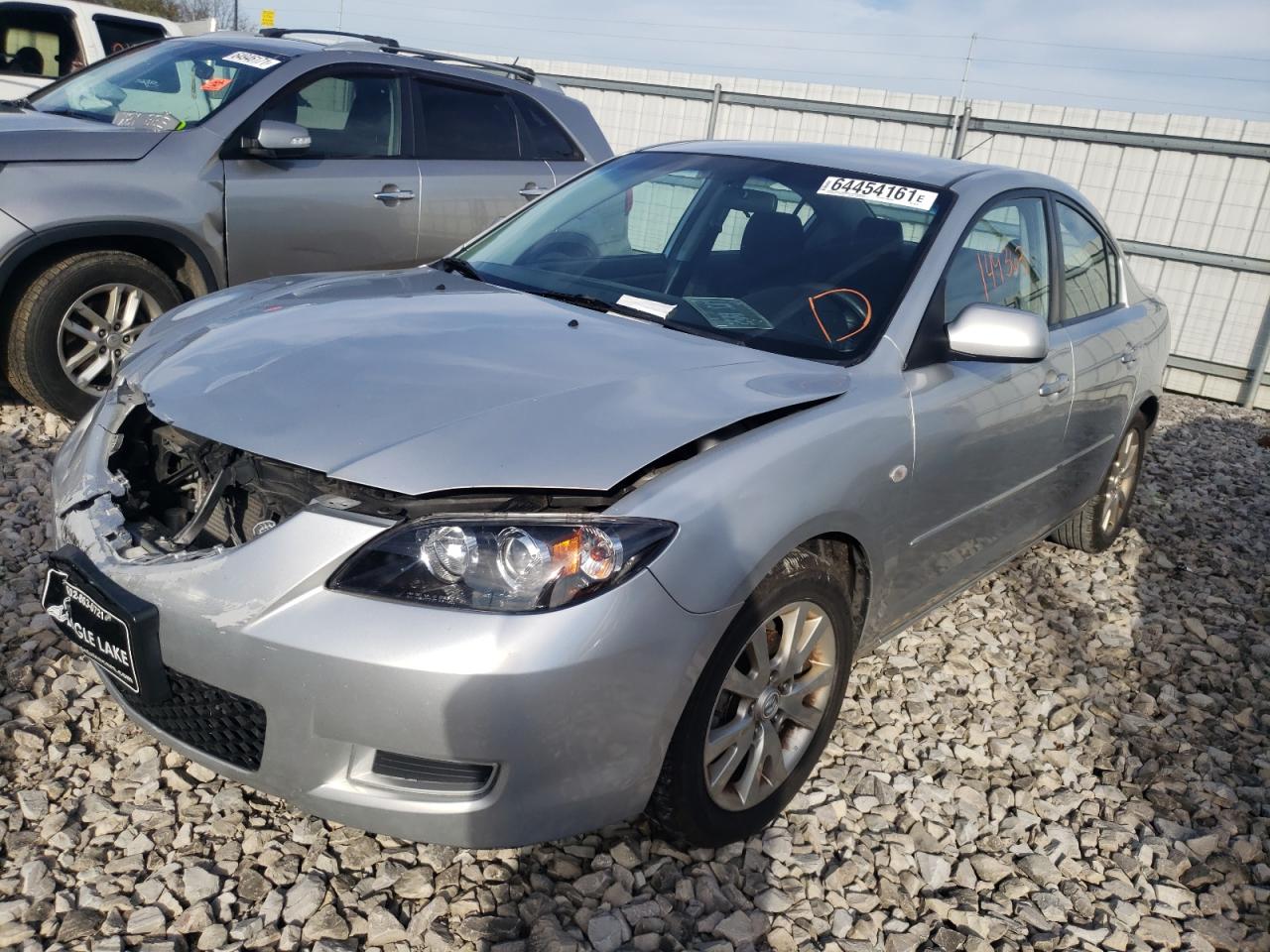 Photo 2 from auction – 2008 MAZDA 3 I with VIN JM1BK32F181836170
