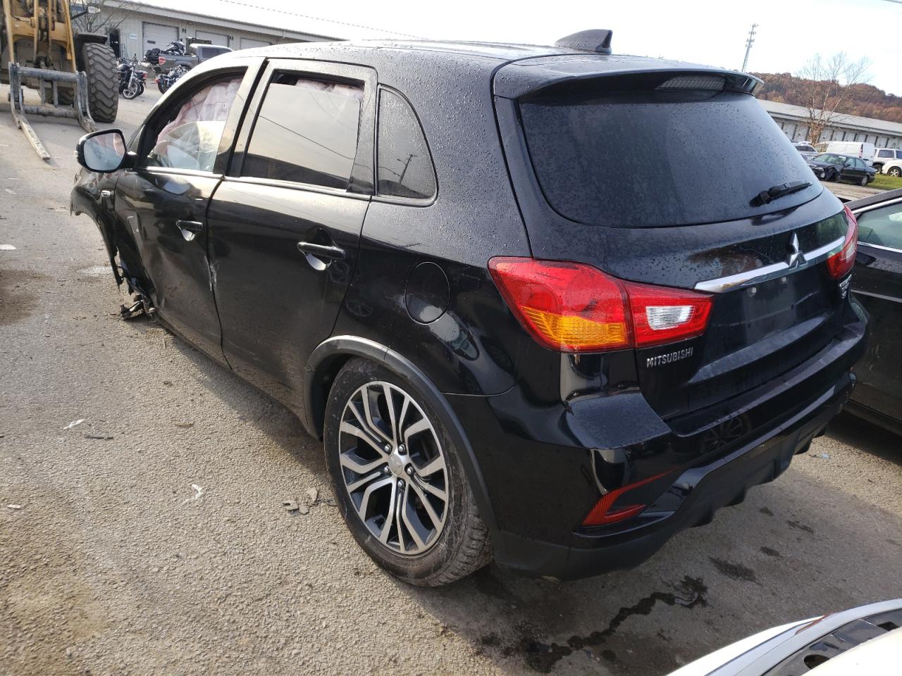 Photo 3 from auction – 2018 MITSUBISHI OUTLANDER with VIN JA4AR3AW7JU000757