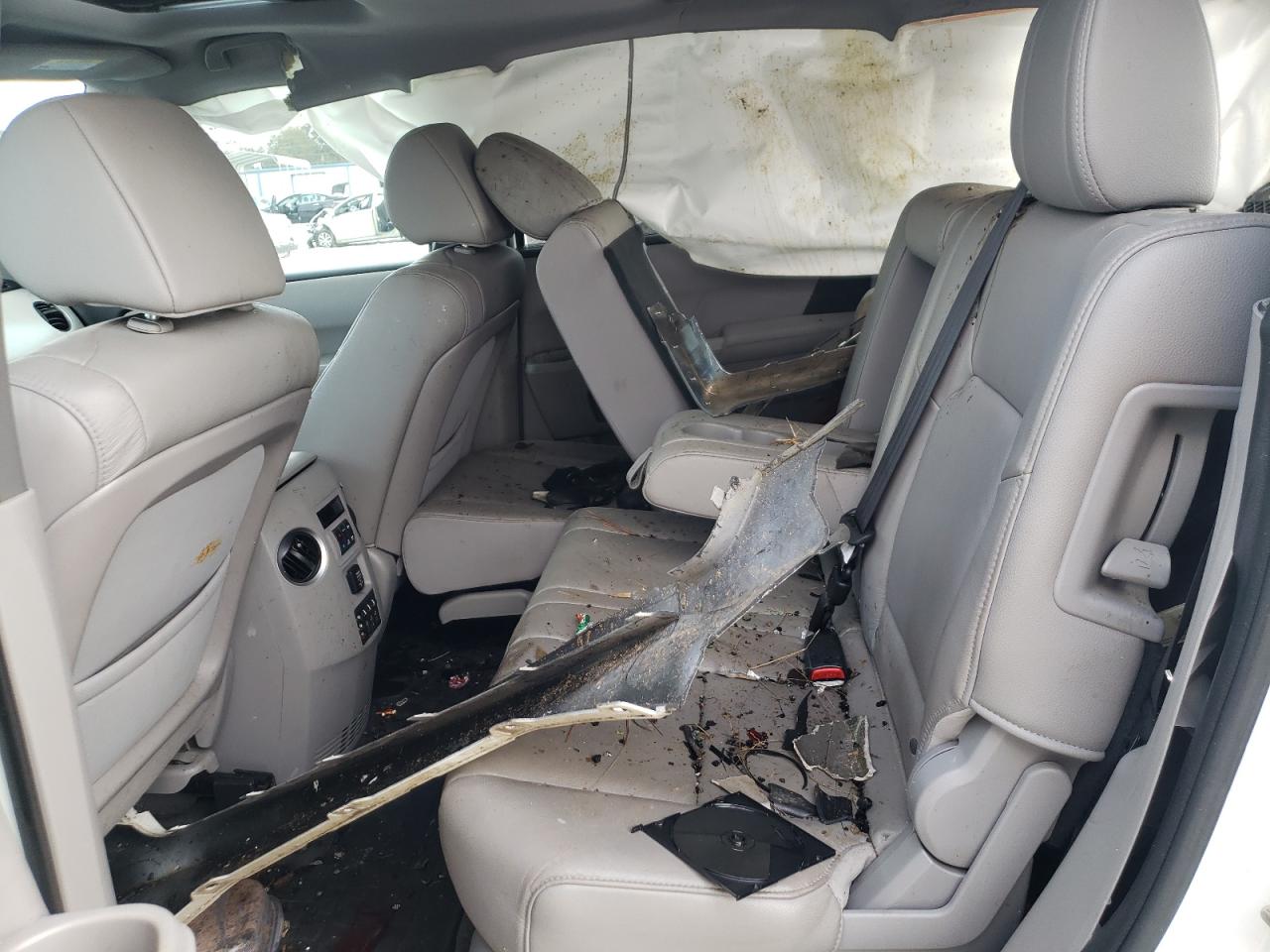 Photo 6 from auction – 2015 HONDA PILOT TOUR with VIN 5FNYF3H93FB013700