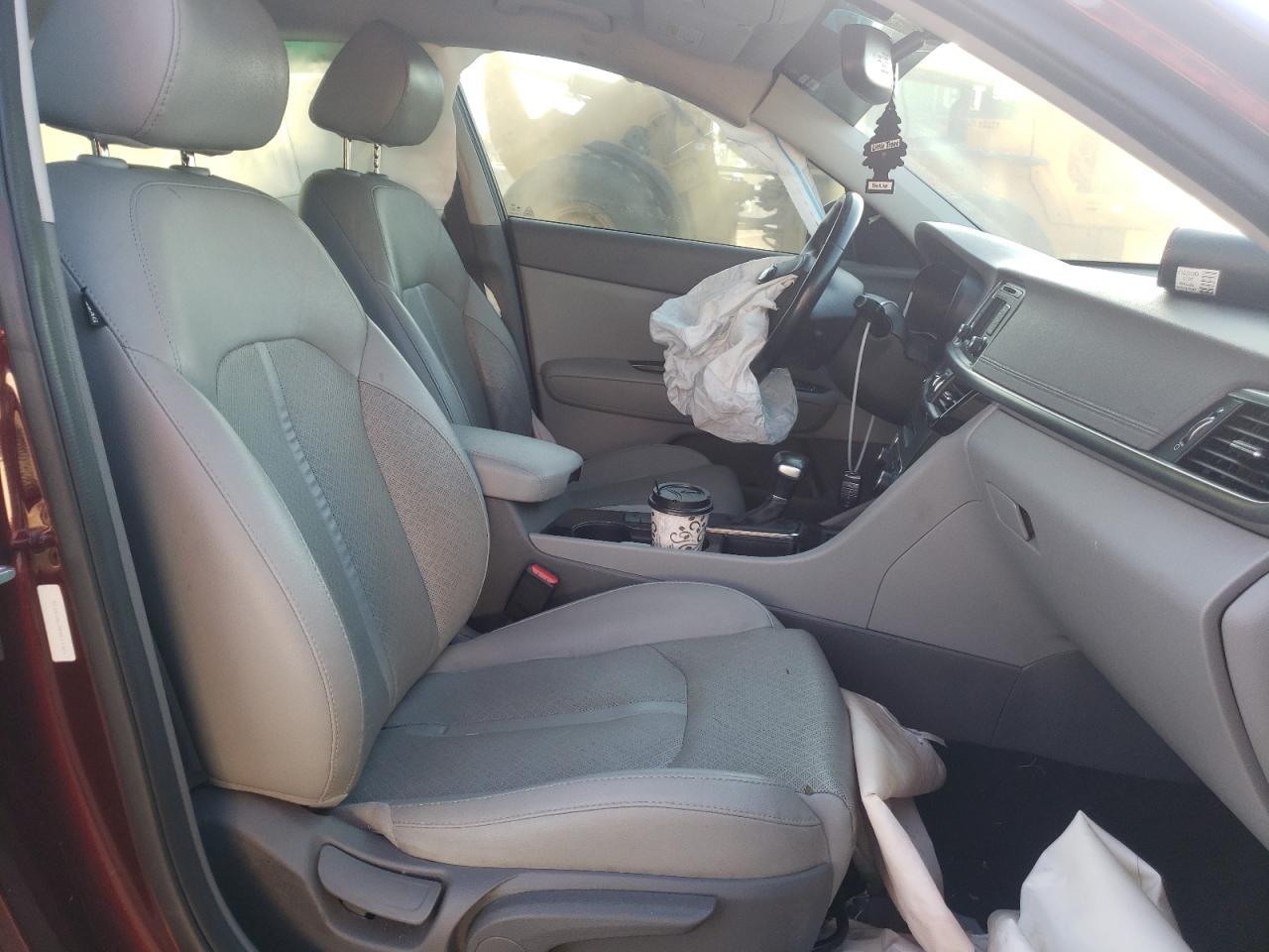 Photo 5 from auction – 2016 KIA OPTIMA EX with VIN 5XXGU4L38GG115017