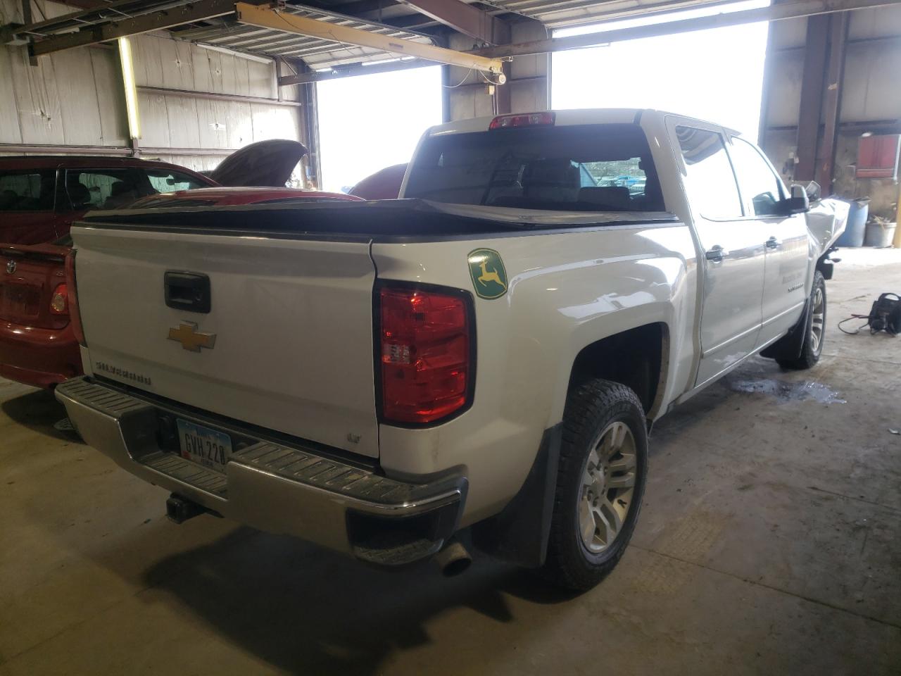 Photo 4 from auction – 2018 CHEVROLET SILVERADO with VIN 3GCUKREC0JG315977