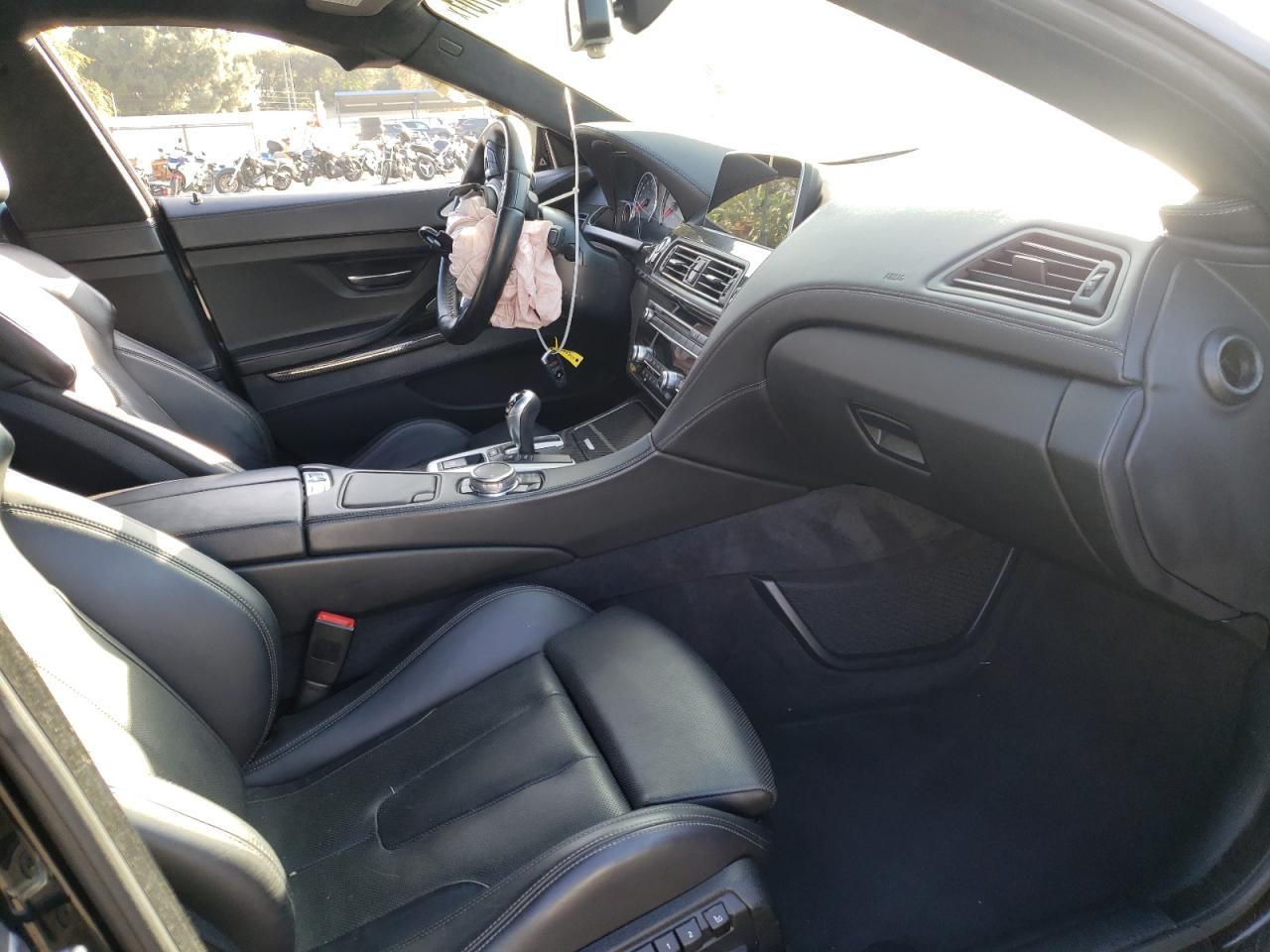 Photo 5 from auction – 2016 BMW M6 GRAN CO with VIN WBS6E9C50GGF92570