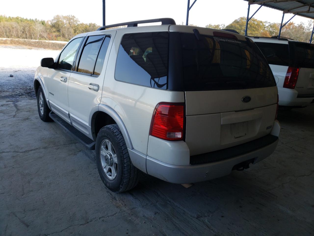 Photo 3 from auction – 2002 FORD EXPLORER L with VIN 1FMZU65E12ZB54438