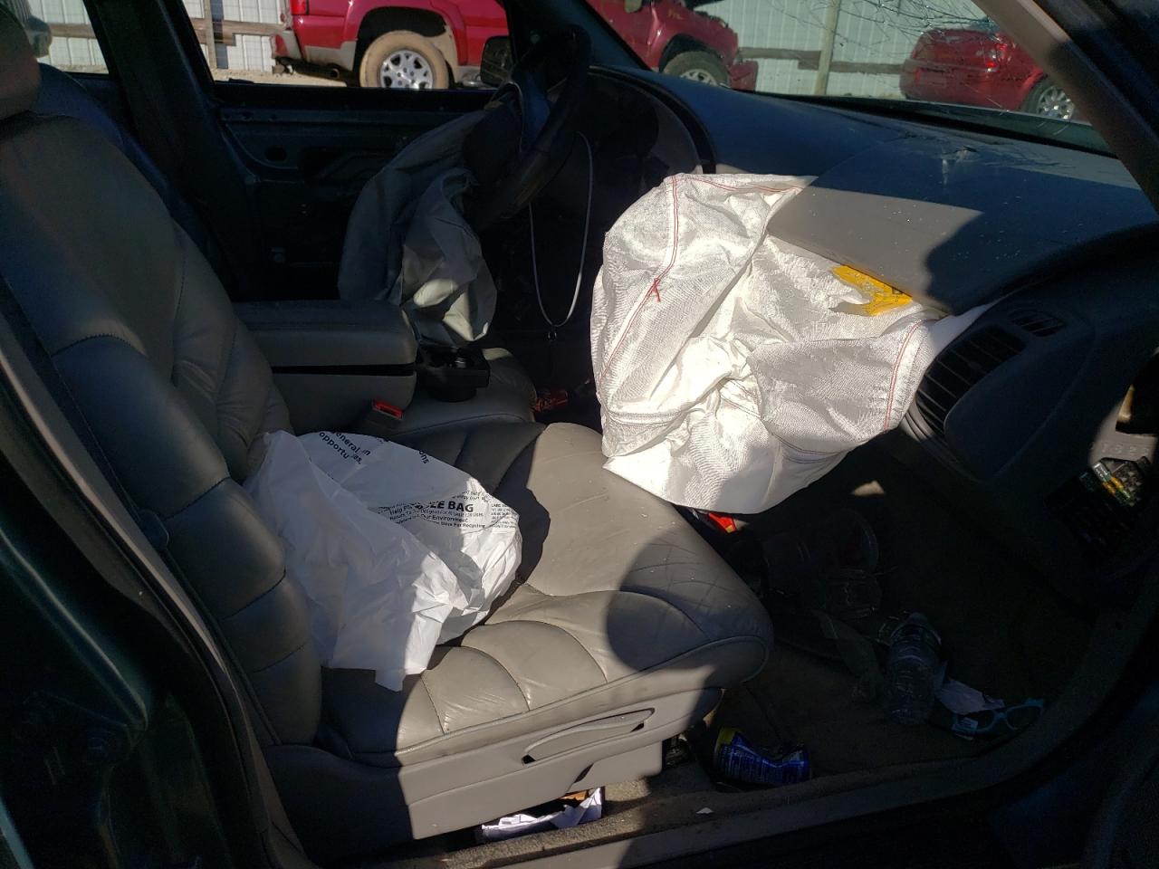 Photo 5 from auction – 1996 BUICK REGAL CUST with VIN 2G4WB52KXT1456219